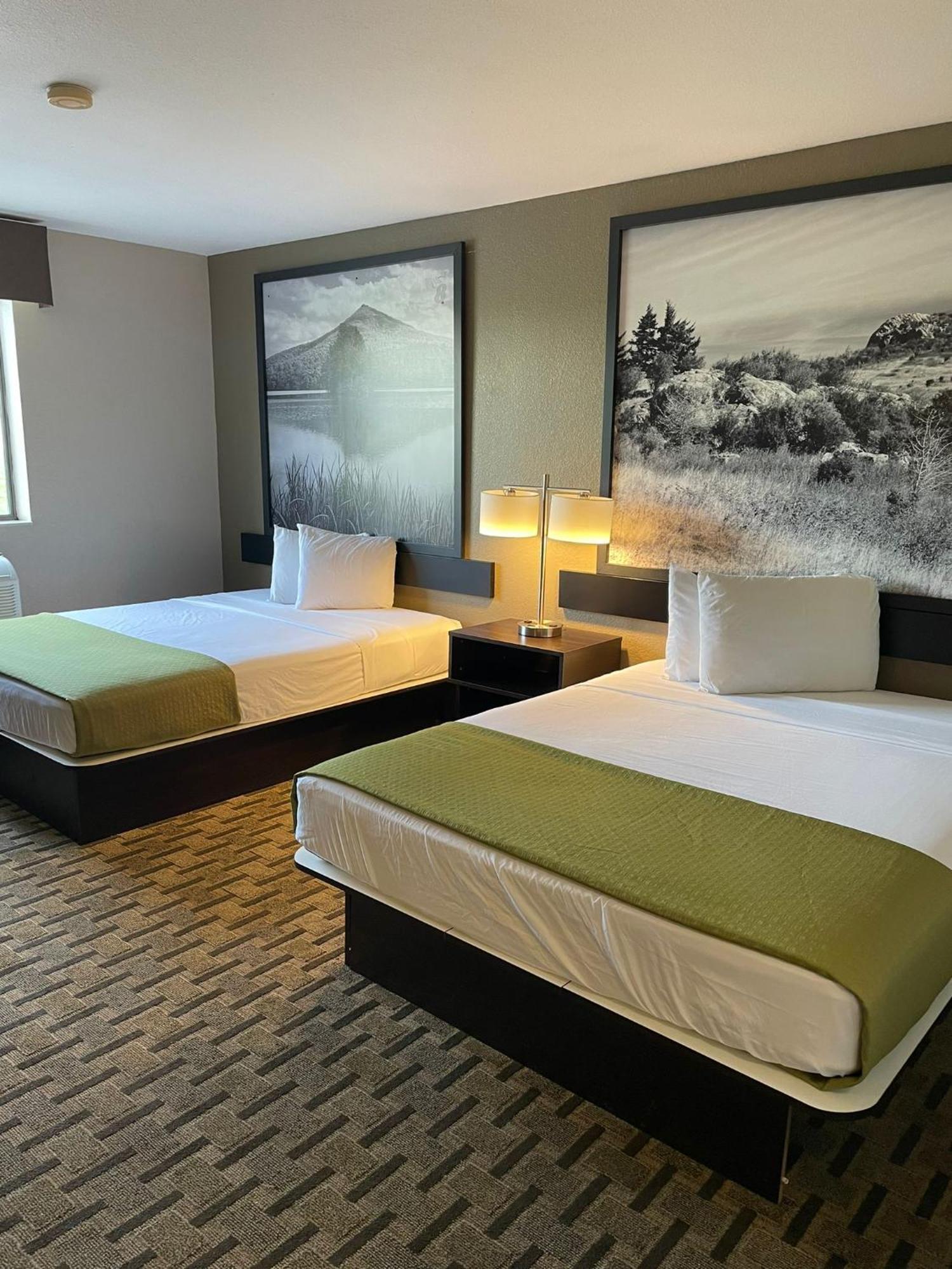 Super 8 By Wyndham Lynchburg Va Hotel Екстериор снимка