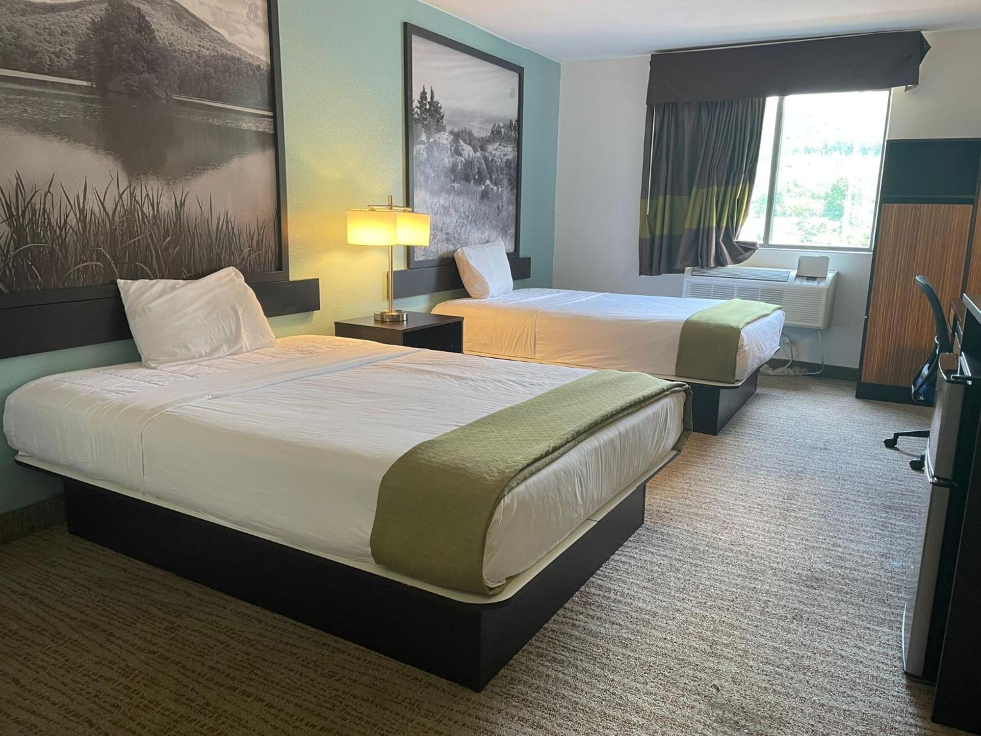 Super 8 By Wyndham Lynchburg Va Hotel Екстериор снимка